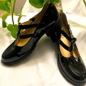 Patent leather double buckle Mary Janes